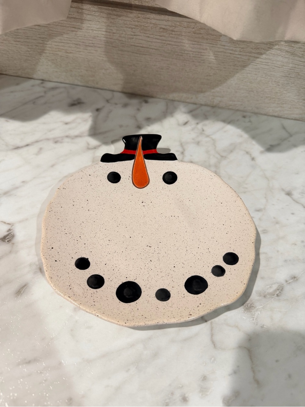 grasslands road snowman plate
